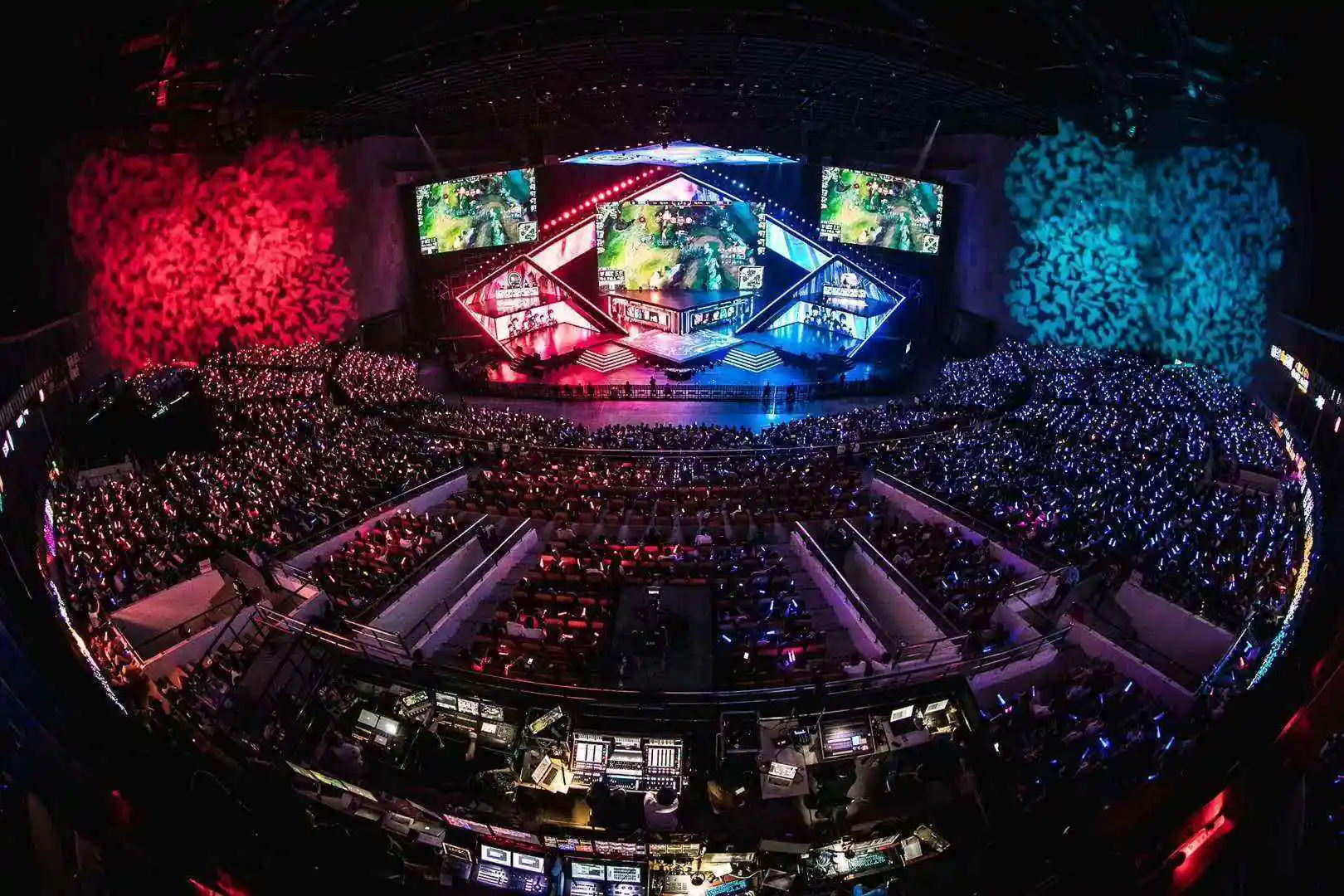 KT战队以阵容稳定与战术纪律应对版本更迭，团队协作成制胜关键-竞技宝(JJB)